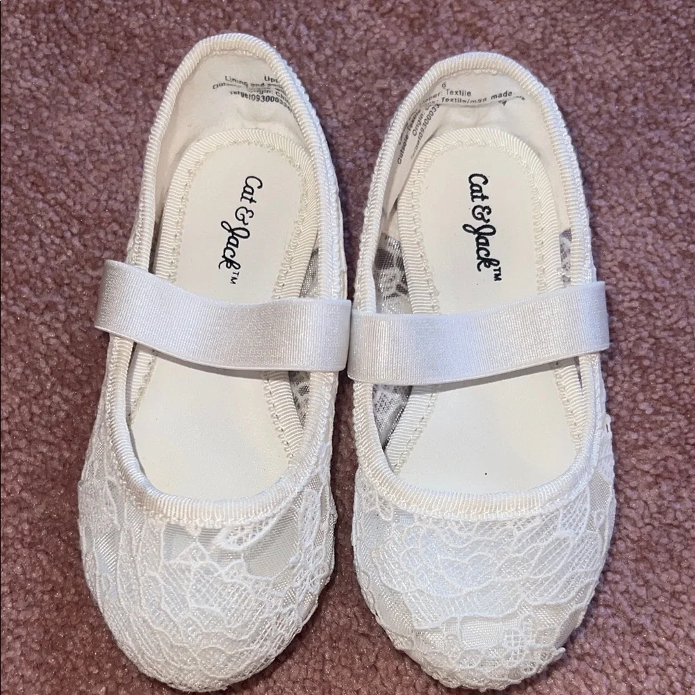 Cat & Jack Kids Sandals and Flats - White, Silver, Cream